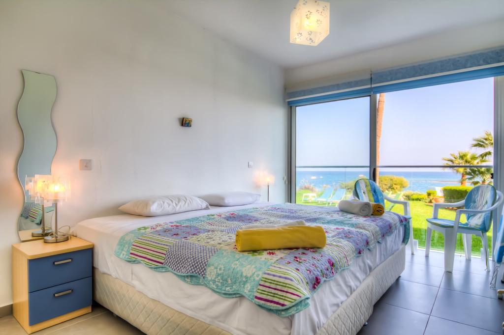 Beachfront Trident Protaras Exterior photo